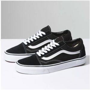 NWOT Vans Old Skool Black & White Sneakers